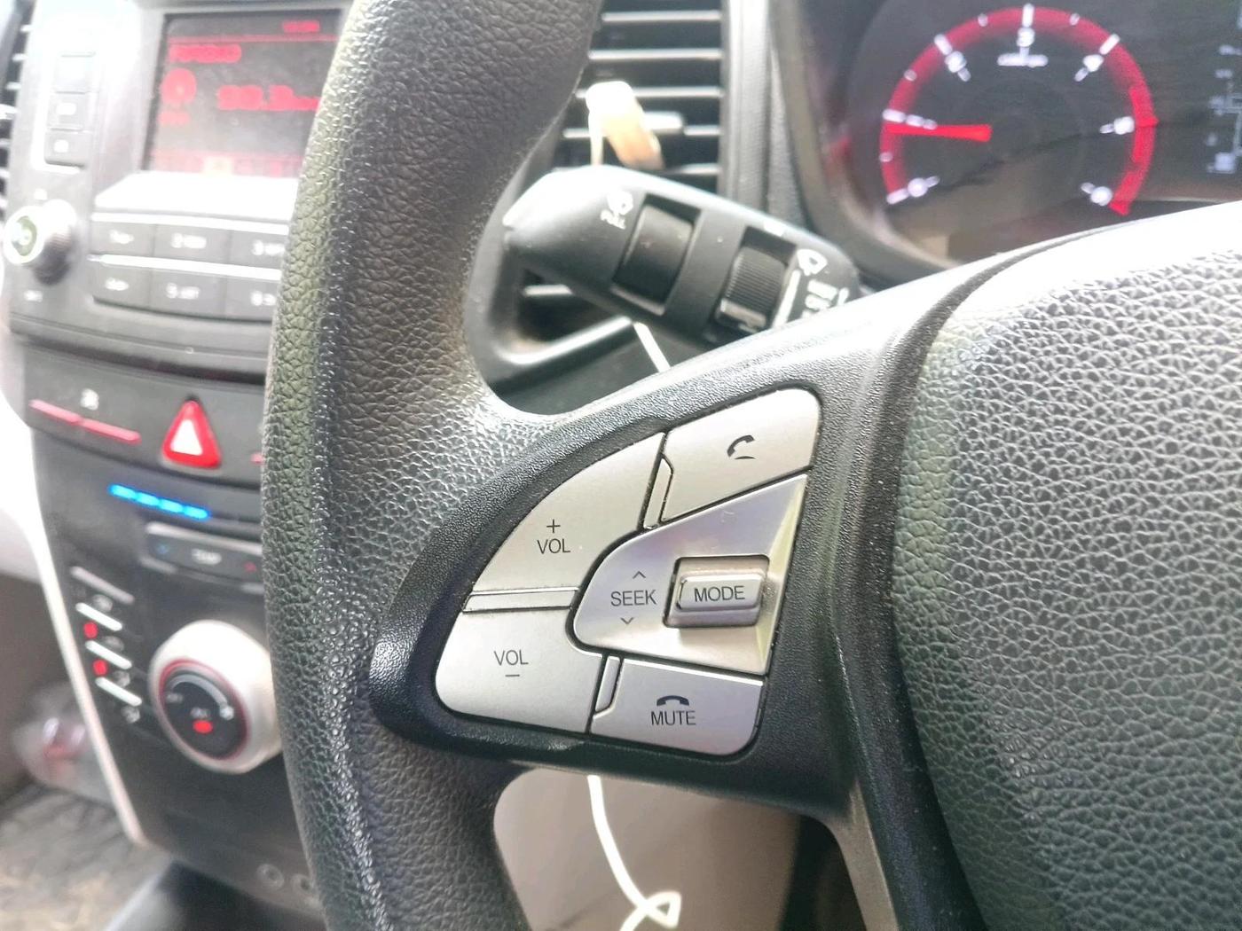 2021 Mahindra XUV300 W6 1.5 Sunroof Diesel, Diesel, Manual, 34,827 km, interior