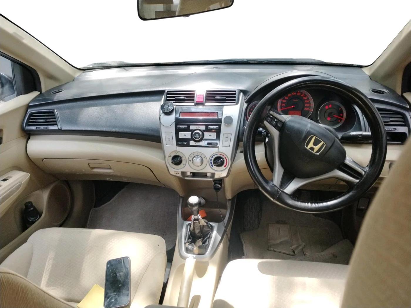 2011 Honda City 1.5L I-VTEC S MT, Petrol, Manual, 2,21,436 km, interior