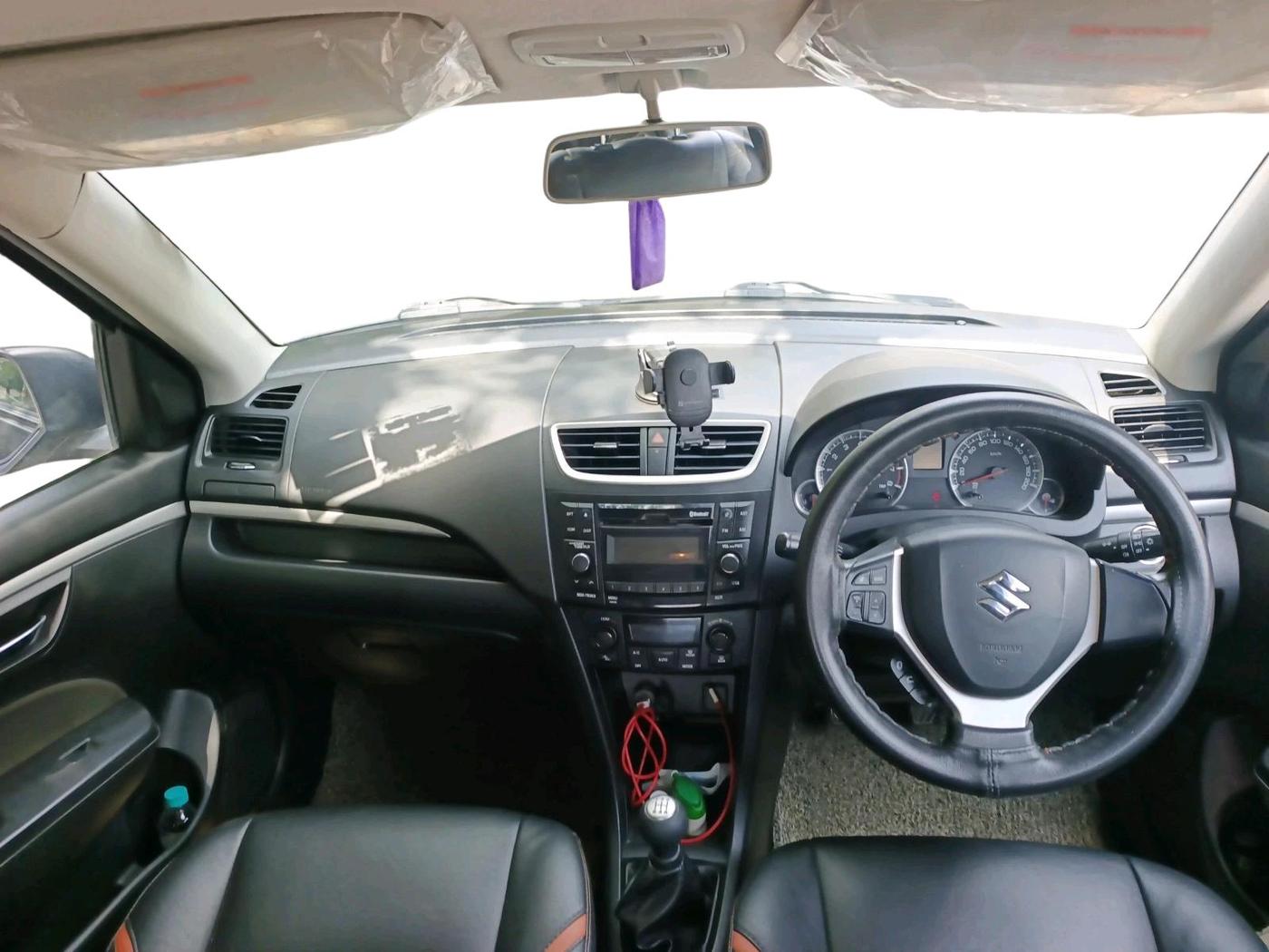 2015 Maruti Swift ZXI, Petrol, Manual, 94,147 km, interior