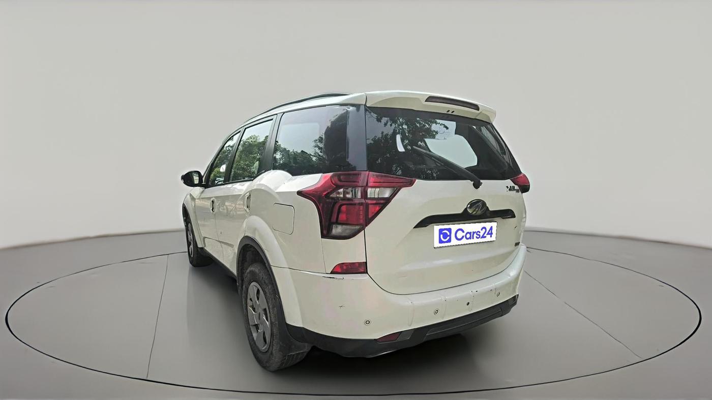 2019 Mahindra XUV500 W7, Diesel, Manual, 1,10,995 km, exterior
