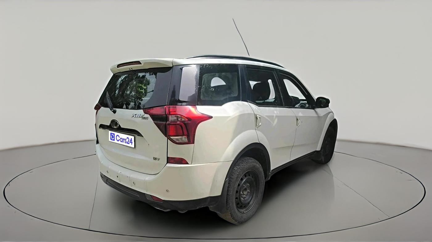 2019 Mahindra XUV500 W7, Diesel, Manual, 1,10,995 km, exterior