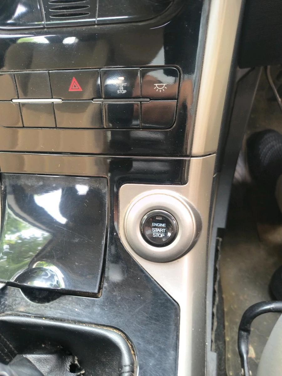 2019 Mahindra XUV500 W7, Diesel, Manual, 1,10,995 km, interior