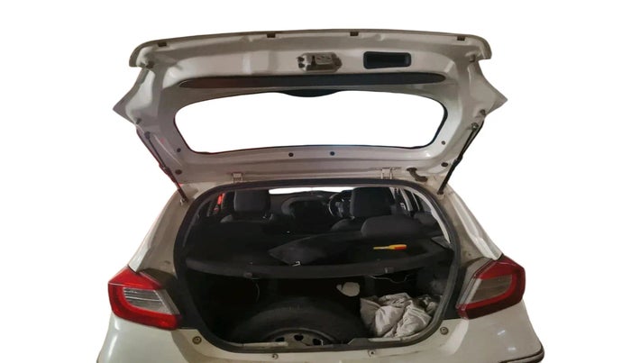 2016 Tata Tiago XM (O) PETROL, CNG, Manual, 1,31,943 km, exterior