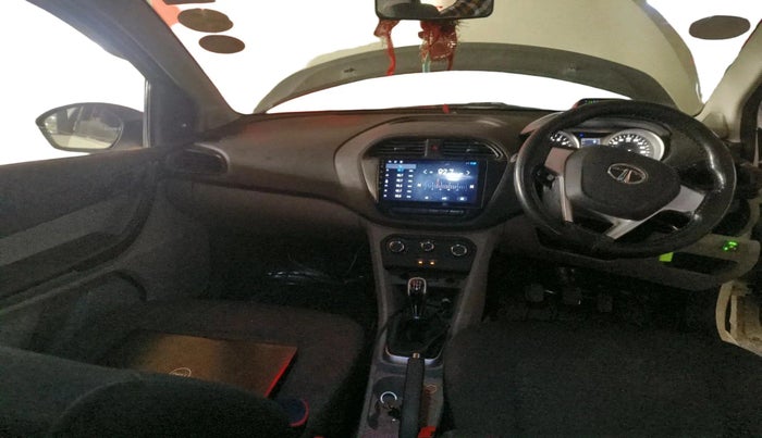 2016 Tata Tiago XM (O) PETROL, CNG, Manual, 1,31,943 km, interior