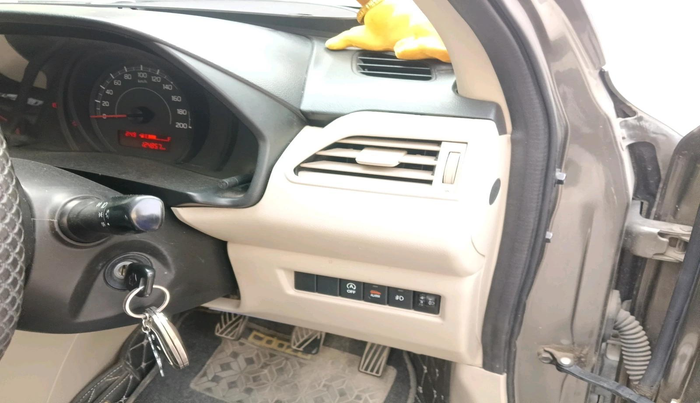 2020 Maruti Dzire LXI, Petrol, Manual, 1,24,857 km, interior