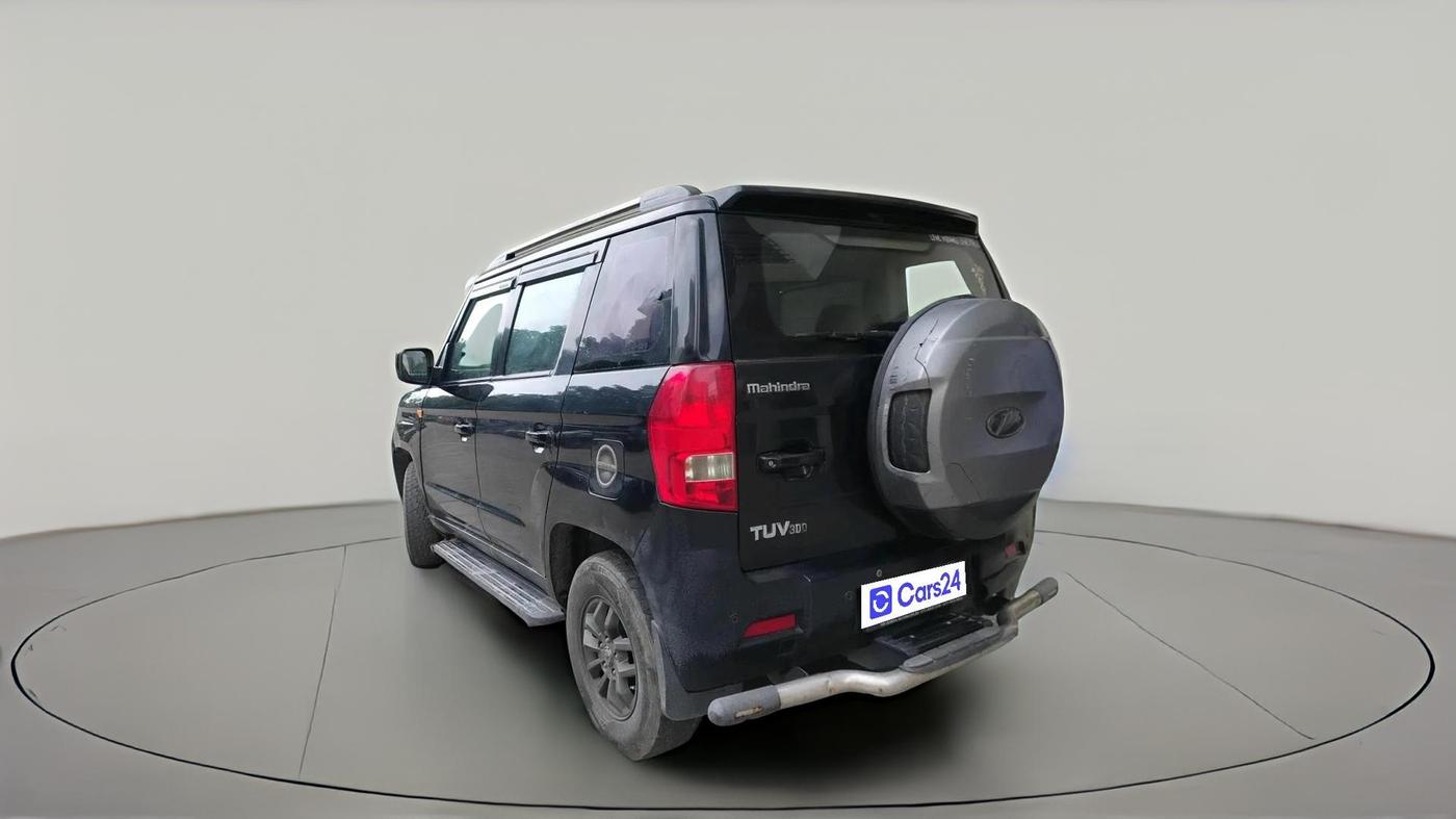 2017 Mahindra TUV300 T10 AMT, Diesel, Automatic, 1,12,195 km, exterior