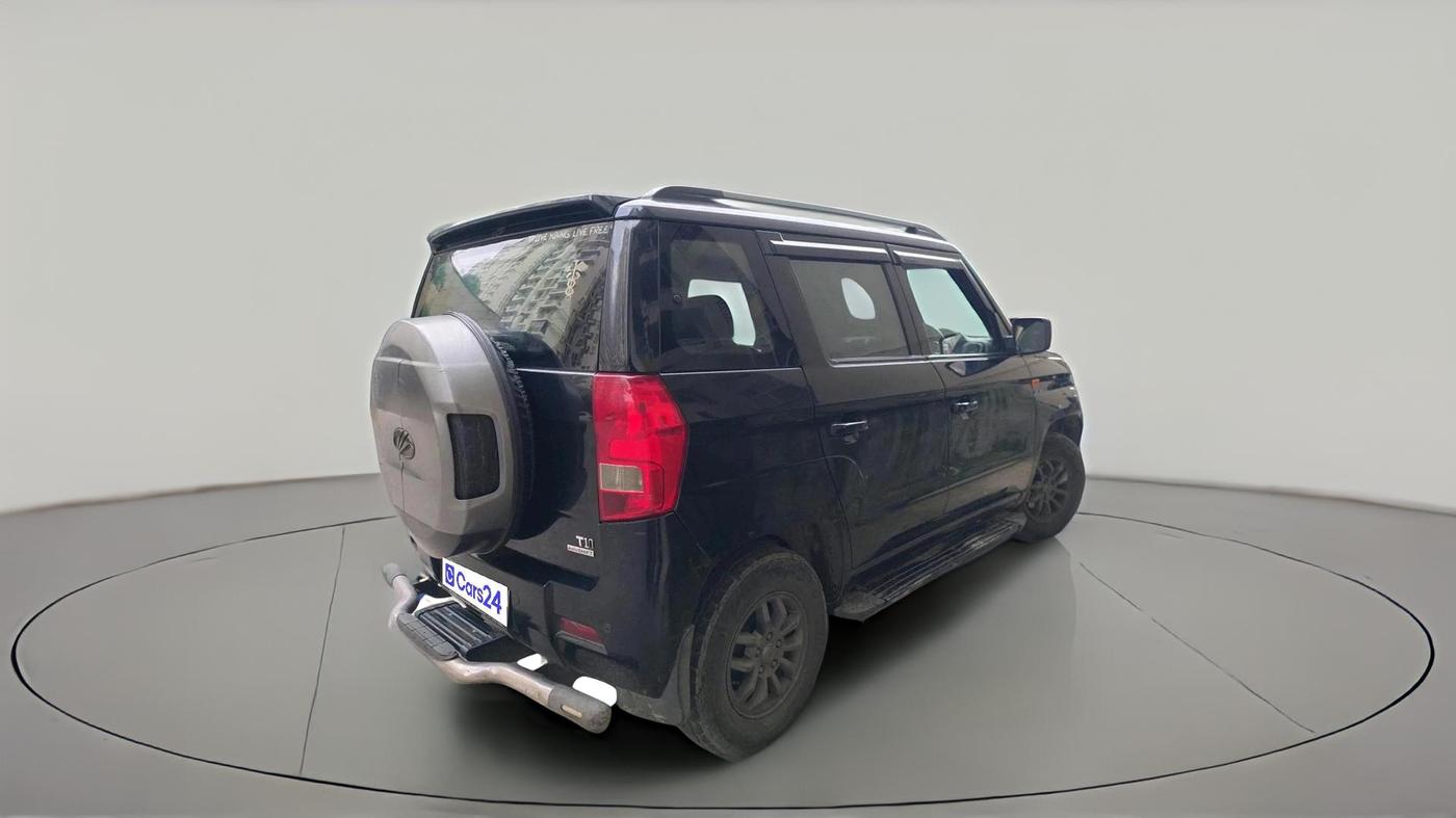 2017 Mahindra TUV300 T10 AMT, Diesel, Automatic, 1,12,195 km, exterior