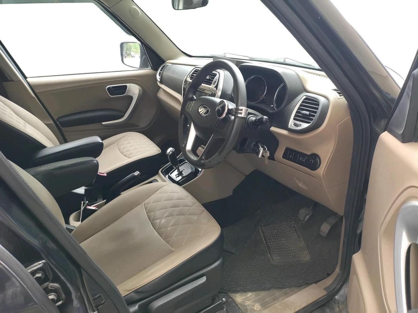 2017 Mahindra TUV300 T10 AMT, Diesel, Automatic, 1,12,195 km, interior
