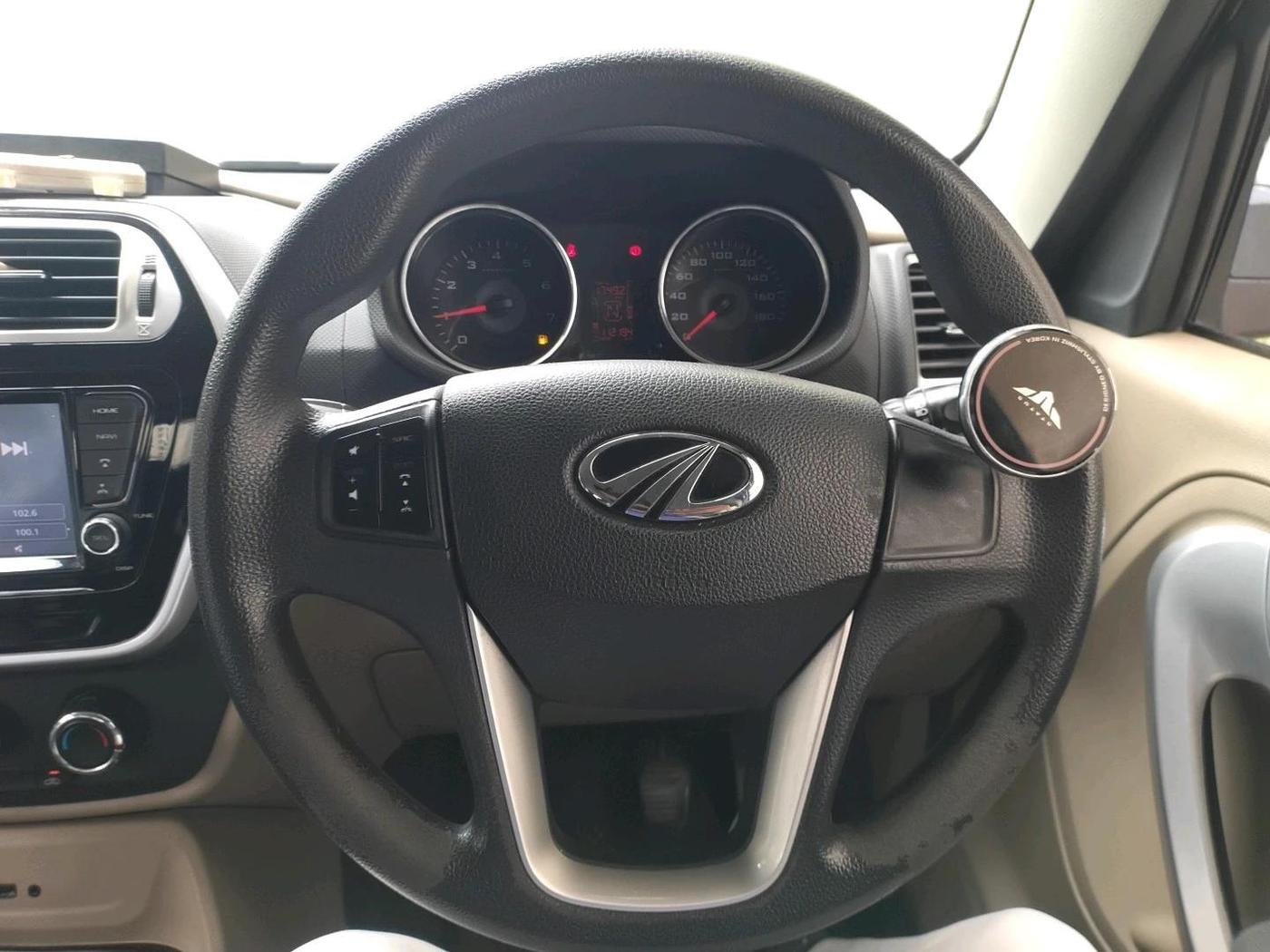 2017 Mahindra TUV300 T10 AMT, Diesel, Automatic, 1,12,195 km, interior