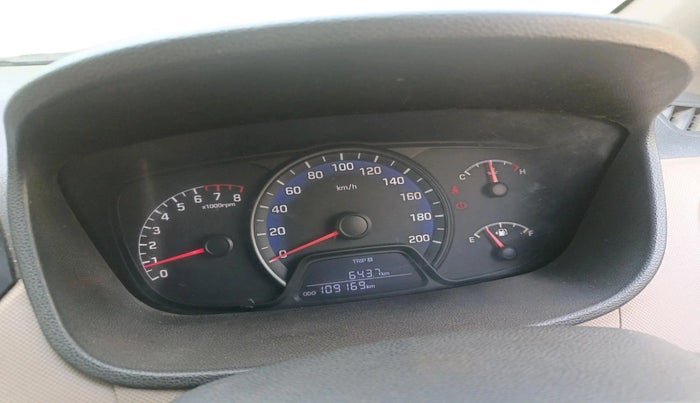 2014 Hyundai Xcent S 1.2, Petrol, Manual, 1,09,169 km, interior