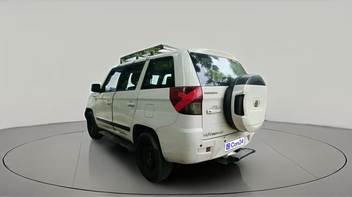 2018 Mahindra TUV 300 PLUS P8, Diesel, Manual, 1,29,587 km, exterior