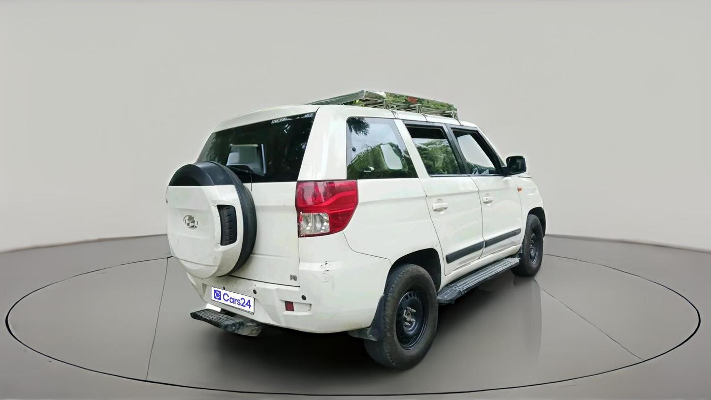 2018 Mahindra TUV 300 PLUS P8, Diesel, Manual, 1,29,587 km, exterior