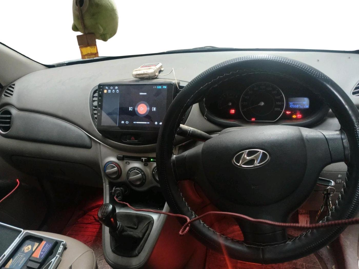 2014 Hyundai i10 ERA 1.1, Petrol, Manual, 1,05,687 km, interior