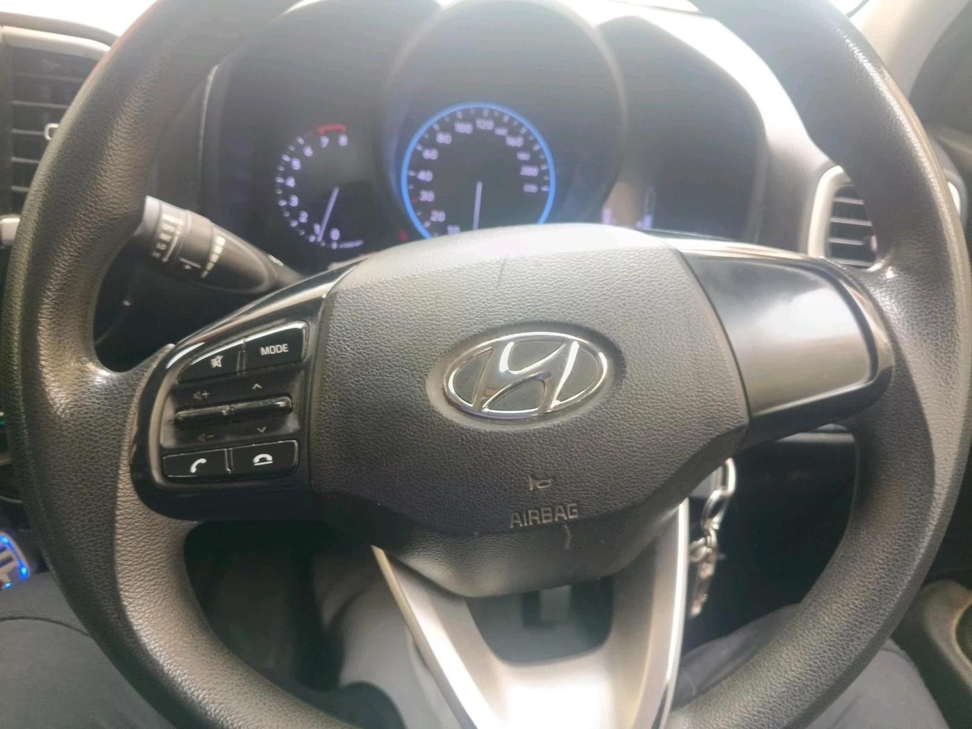 2020 Hyundai VENUE S 1.2, Petrol, Manual, 84,979 km, interior