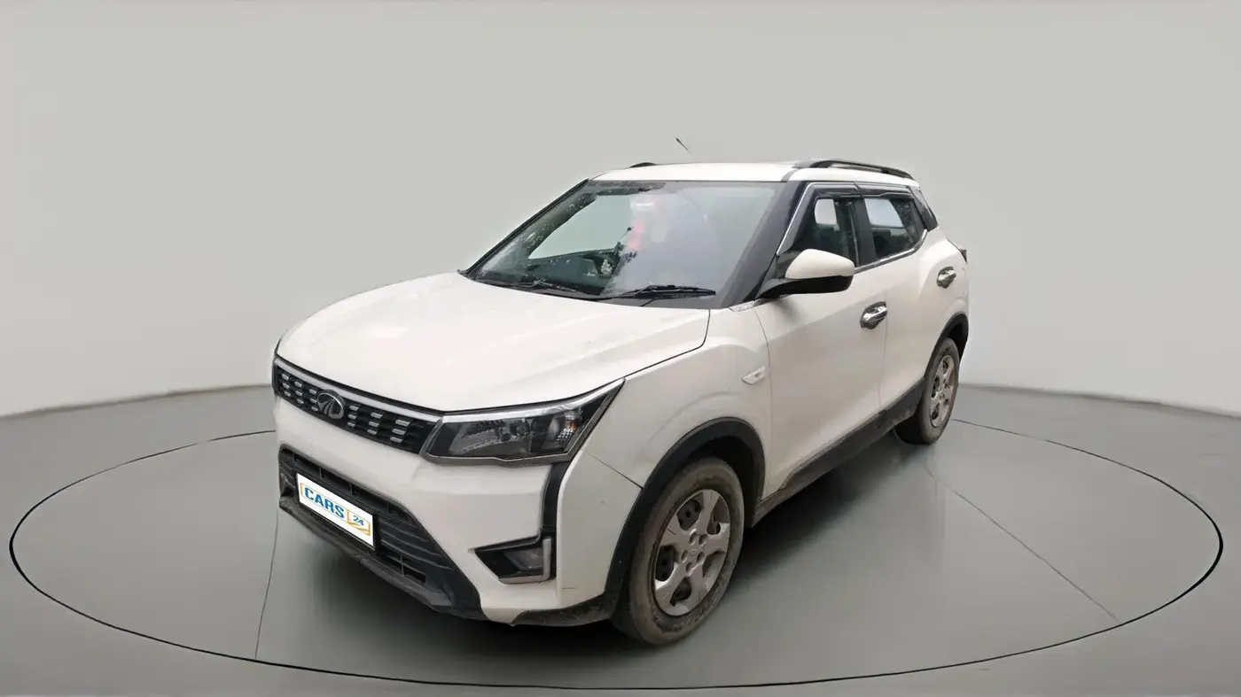 2020 Mahindra XUV300 W6 1.2 PETROL, Petrol, Manual, 46,000 km, exterior