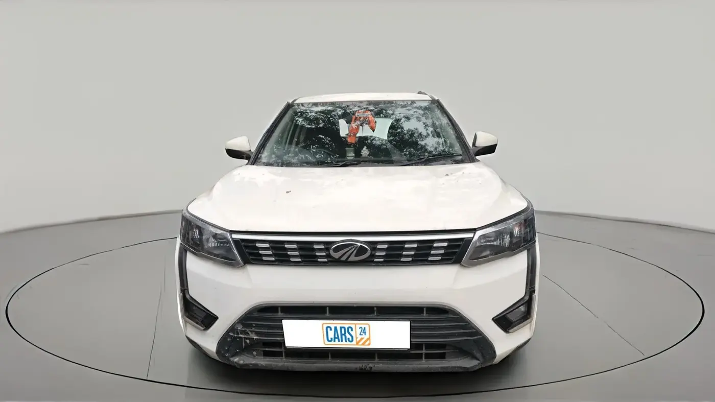 2020 Mahindra XUV300 W6 1.2 PETROL, Petrol, Manual, 46,000 km, exterior