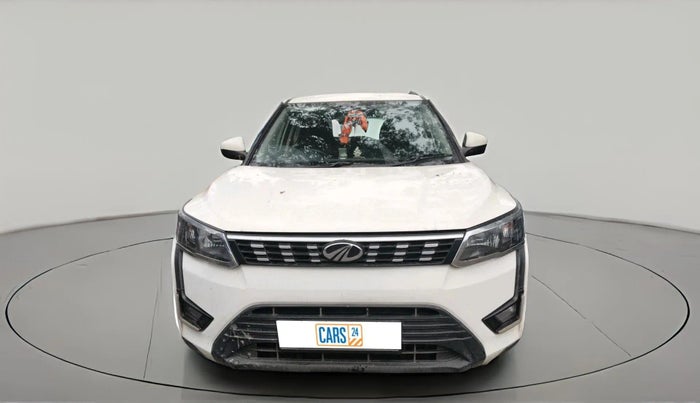 2020 Mahindra XUV300 W6 1.2 PETROL, Petrol, Manual, 46,000 km, exterior