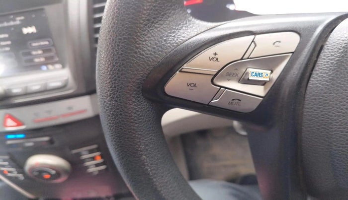 2020 Mahindra XUV300 W6 1.2 PETROL, Petrol, Manual, 46,000 km, interior