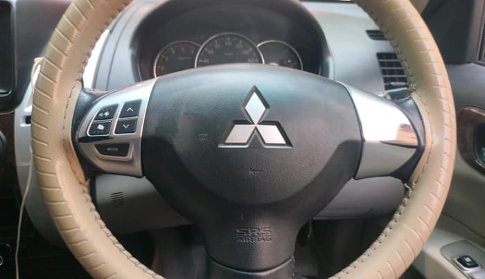2016 Mitsubishi Pajero Sport 2.5 MT 4X4, Diesel, Manual, 1,15,670 km, interior