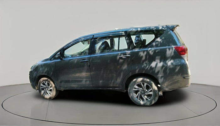 2022 Toyota Innova Crysta 2.4 G 7 STR, Diesel, Manual, 36,579 km, exterior