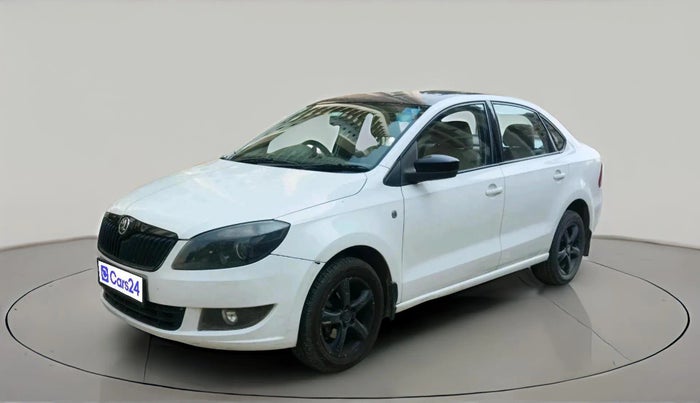 2015 Skoda Rapid AMBITION 1.6 MPI MT PLUS, Petrol, Manual, 1,29,734 km, exterior