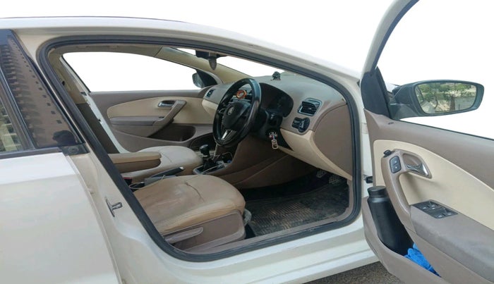 2015 Skoda Rapid AMBITION 1.6 MPI MT PLUS, Petrol, Manual, 1,29,734 km, interior