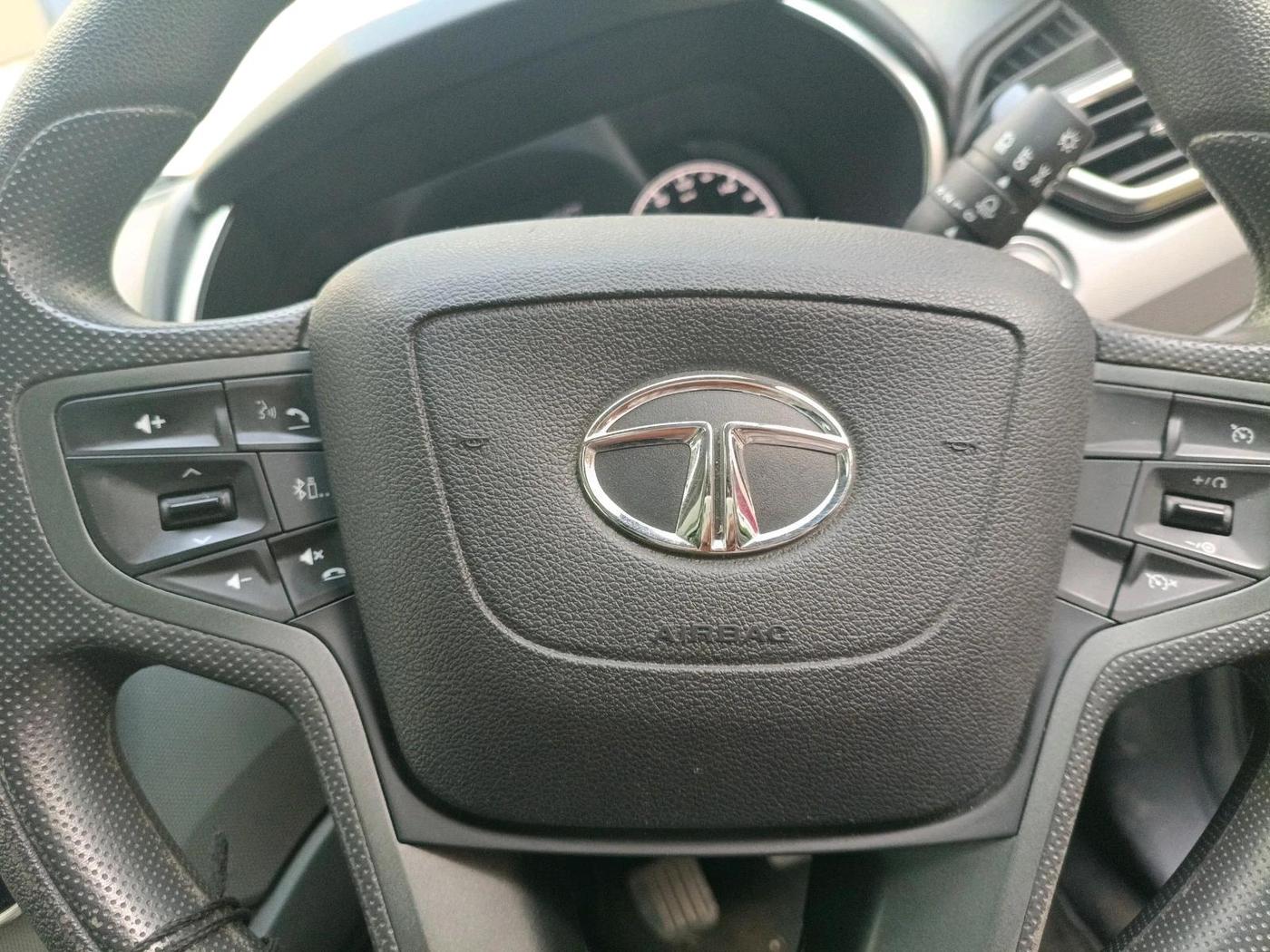 2021 Tata Harrier XT PLUS 2.0L KRYOTEC DARK EDITON, Diesel, Manual, 70,565 km, interior