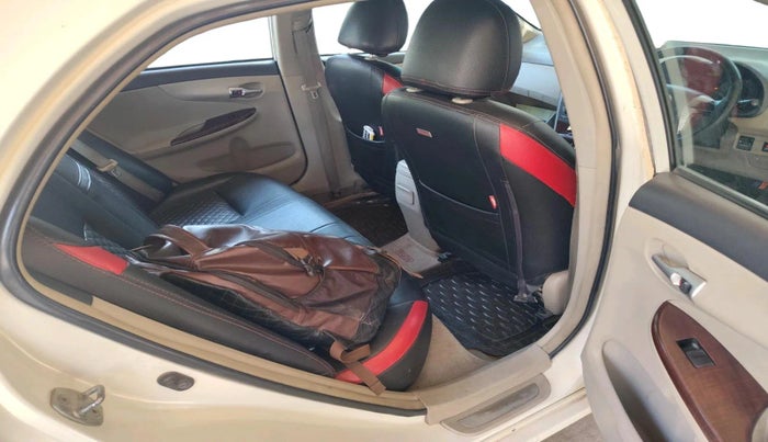 2011 Toyota Corolla Altis GL PETROL, Petrol, Manual, 1,59,664 km, interior