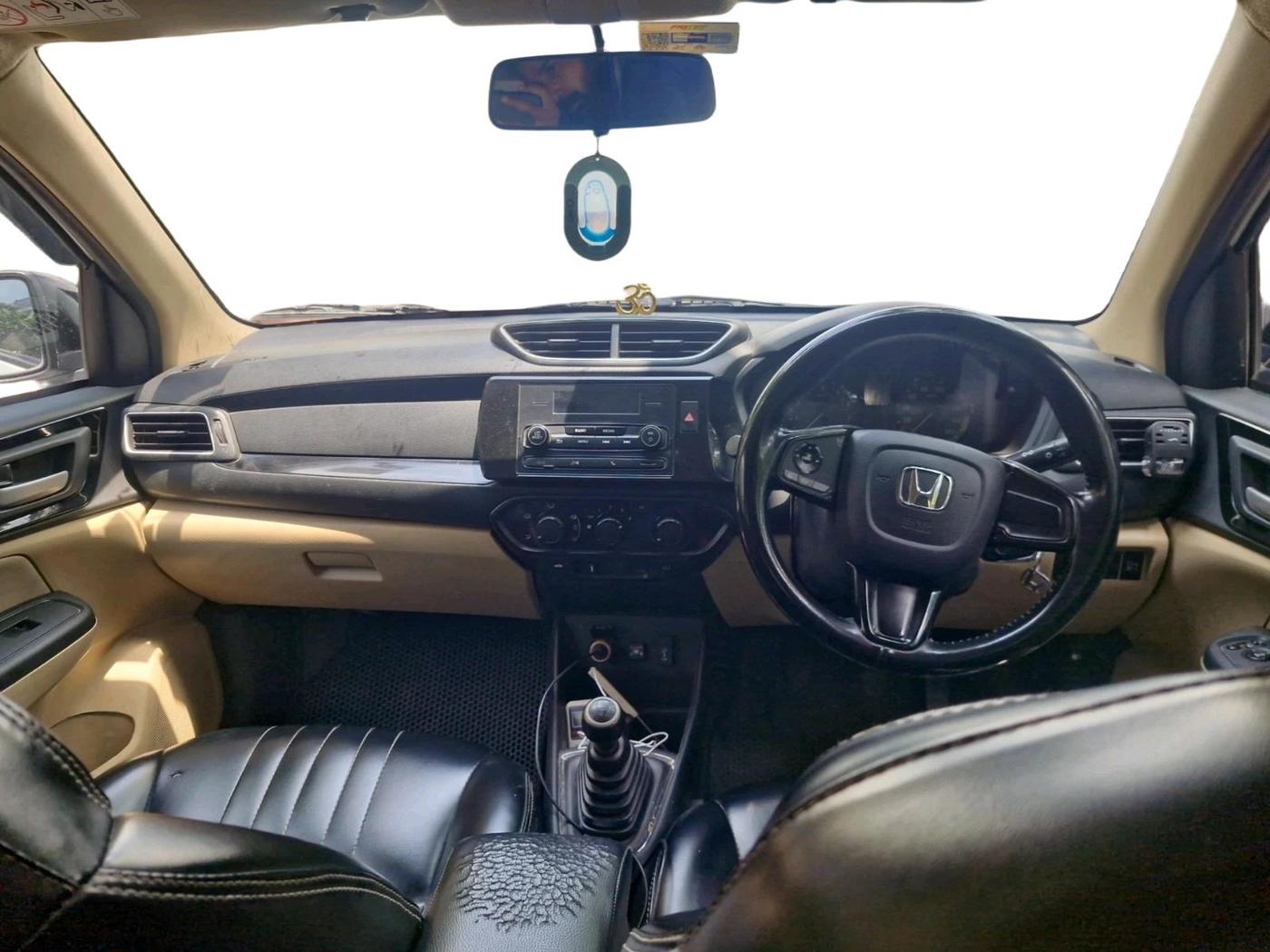 2019 Honda Amaze 1.2L I-VTEC S, CNG, Manual, 69,457 km, interior