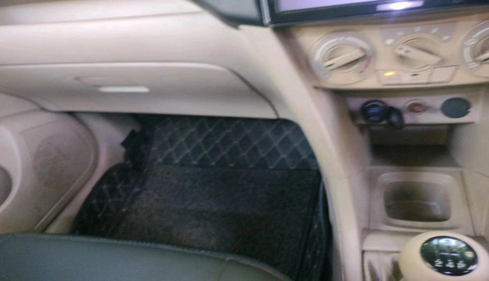 2014 Maruti Swift Dzire VXI, CNG, Manual, 58,716 km, interior