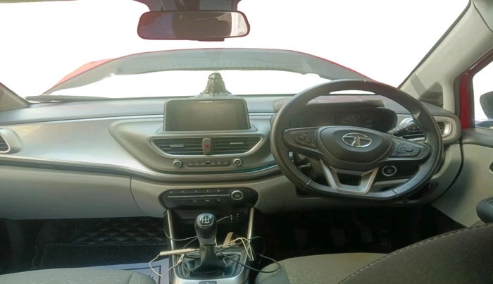 2020 Tata ALTROZ XZ PETROL, Petrol, Manual, 29,586 km, interior