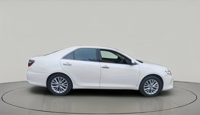 2016 Toyota Camry HYBRID, Hybrid, Automatic, 1,55,897 km, exterior