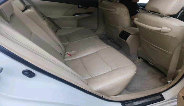 2016 Toyota Camry HYBRID, Hybrid, Automatic, 1,55,897 km, interior