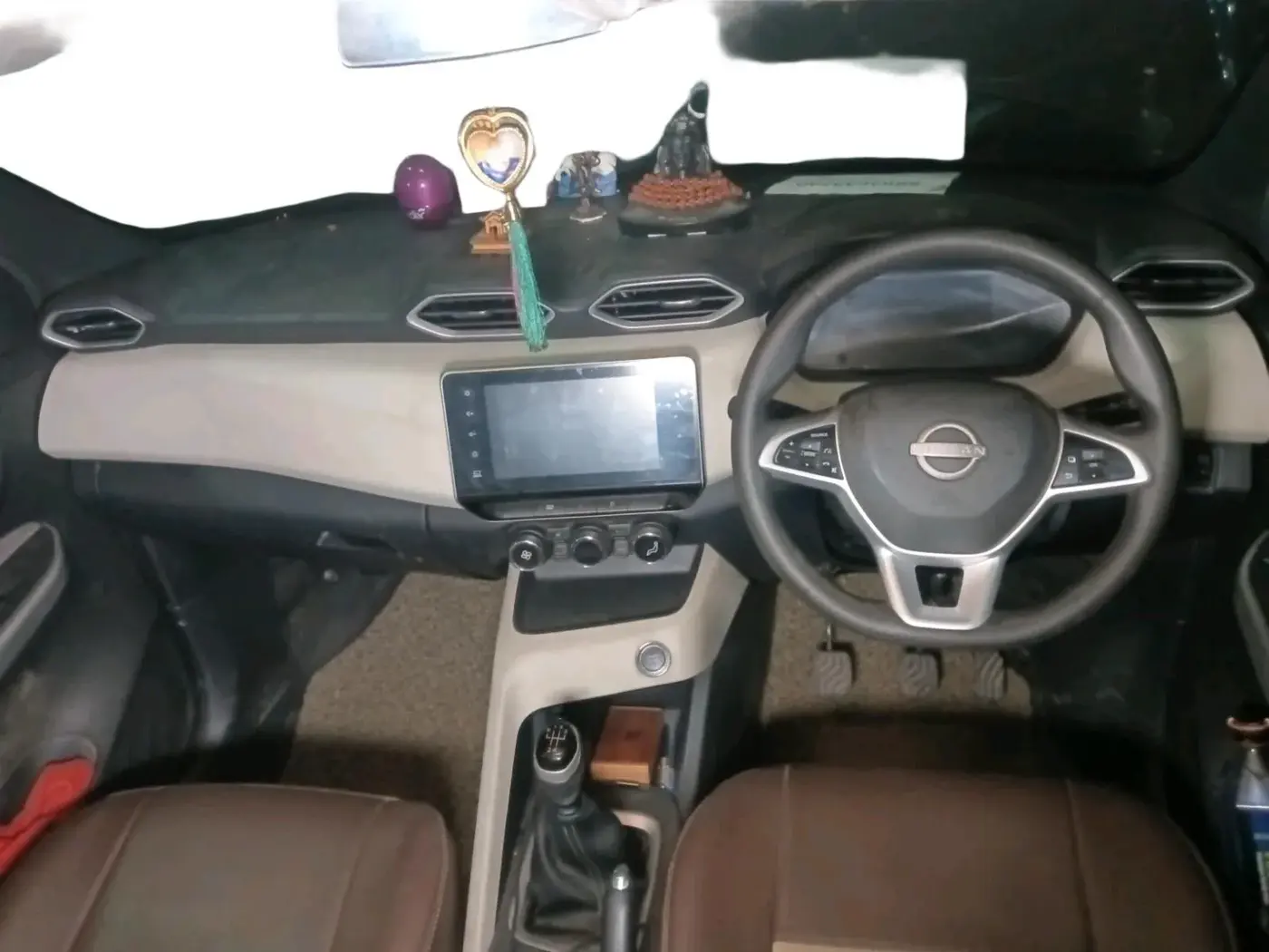 2022 Nissan MAGNITE XV MT, Petrol, Manual, 45,000 km, interior