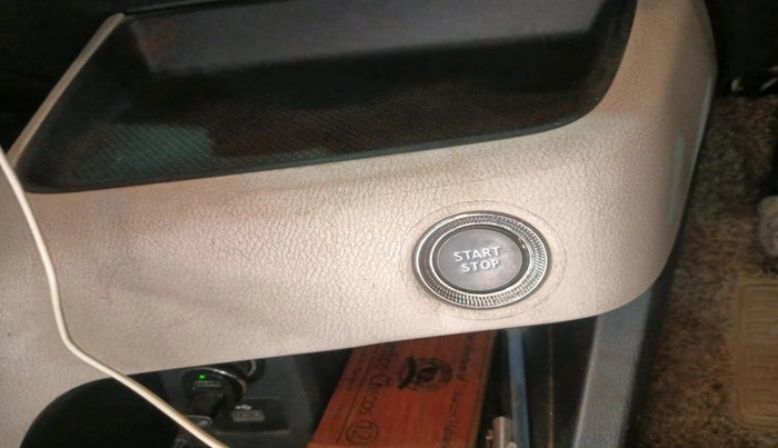 2022 Nissan MAGNITE XV MT, Petrol, Manual, 44,824 km, interior