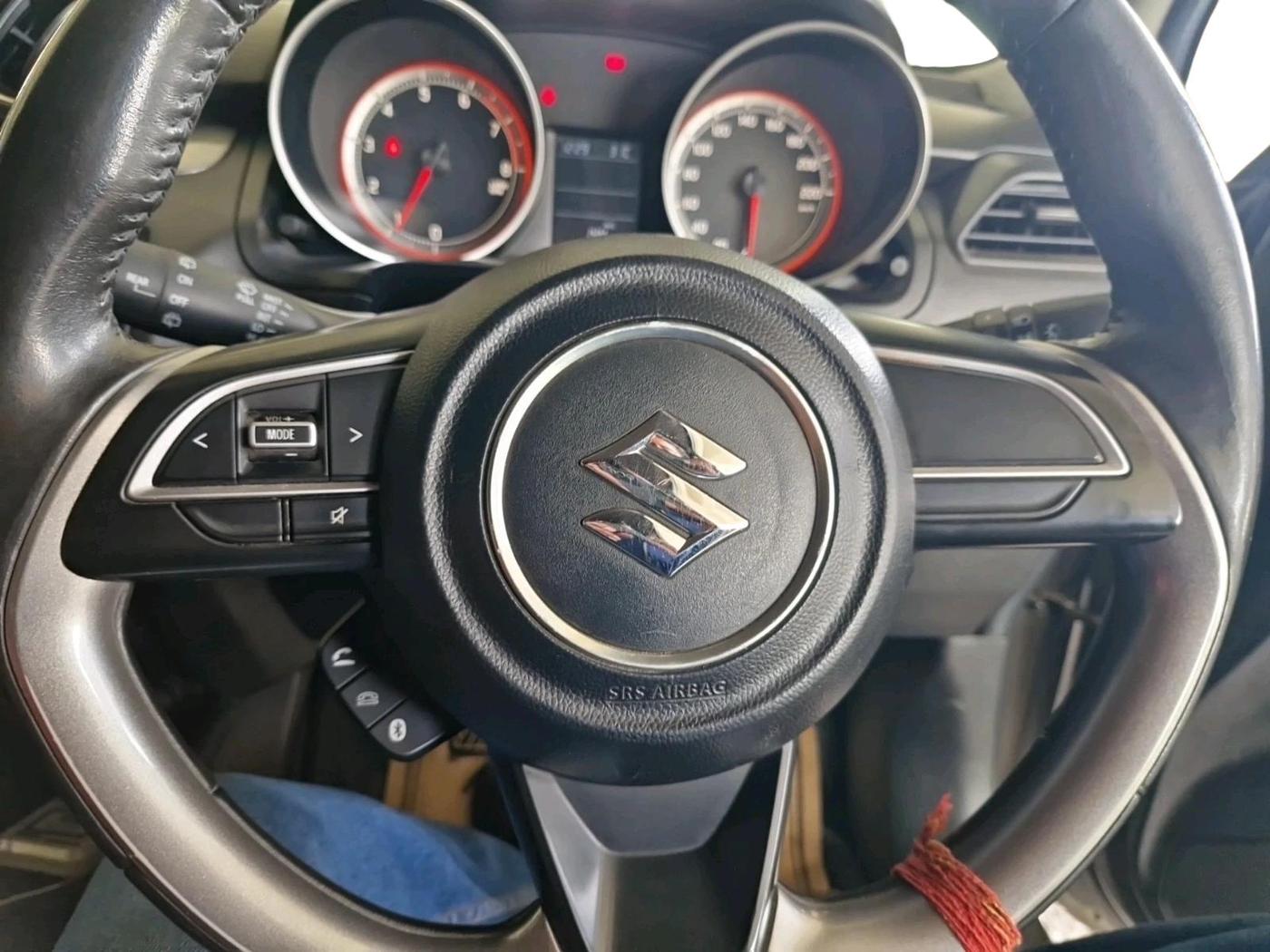 2020 Maruti Swift ZXI, Petrol, Manual, 81,801 km, interior