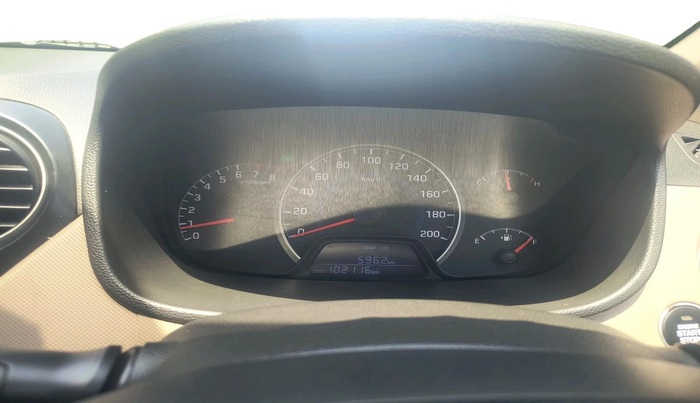 2013 Hyundai Grand i10 SPORTZ 1.2 KAPPA VTVT, Petrol, Manual, 1,02,116 km, interior