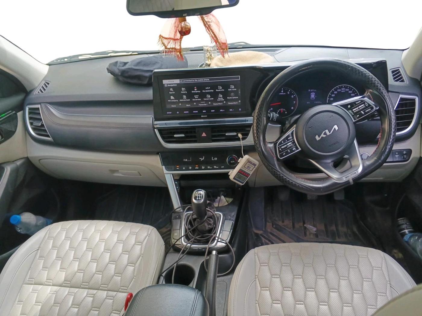2021 KIA SELTOS HTX 1.5 PETROL, Petrol, Manual, 1,13,725 km, interior