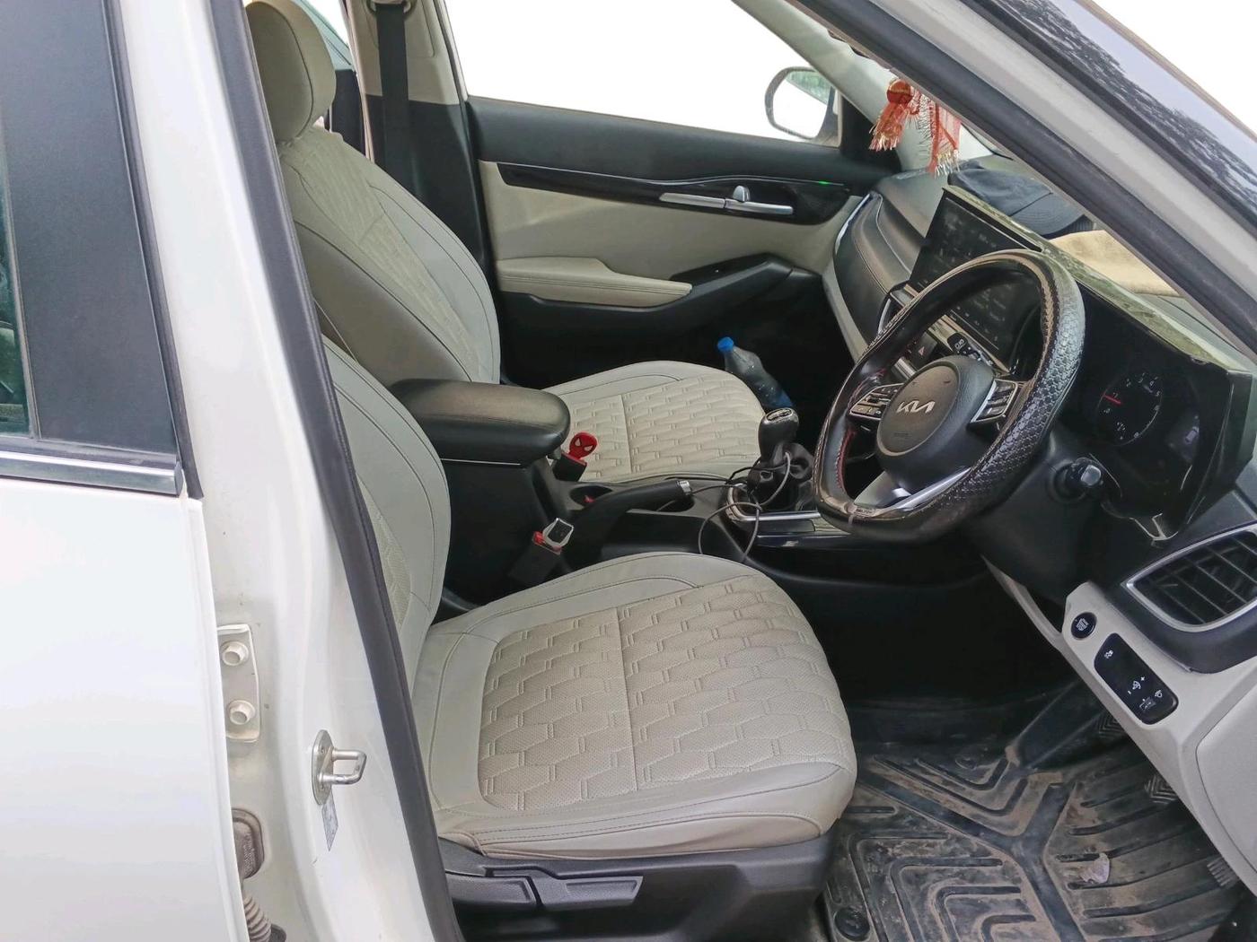 2021 KIA SELTOS HTX 1.5 PETROL, Petrol, Manual, 1,13,725 km, interior