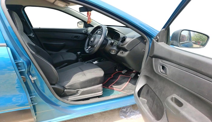 2022 Renault Kwid RXL 1.0 (O), Petrol, Manual, 22,851 km, interior