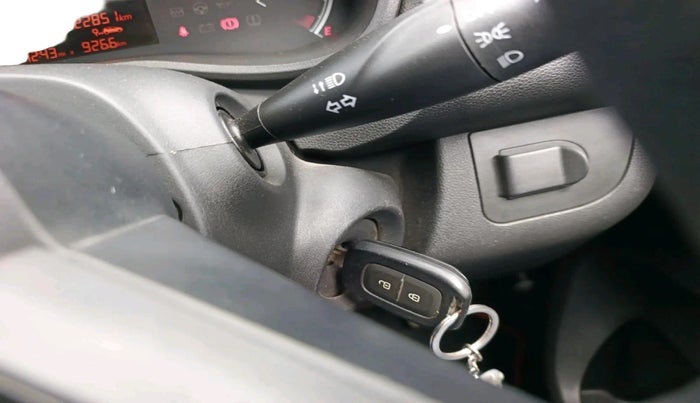 2022 Renault Kwid RXL 1.0 (O), Petrol, Manual, 22,851 km, interior