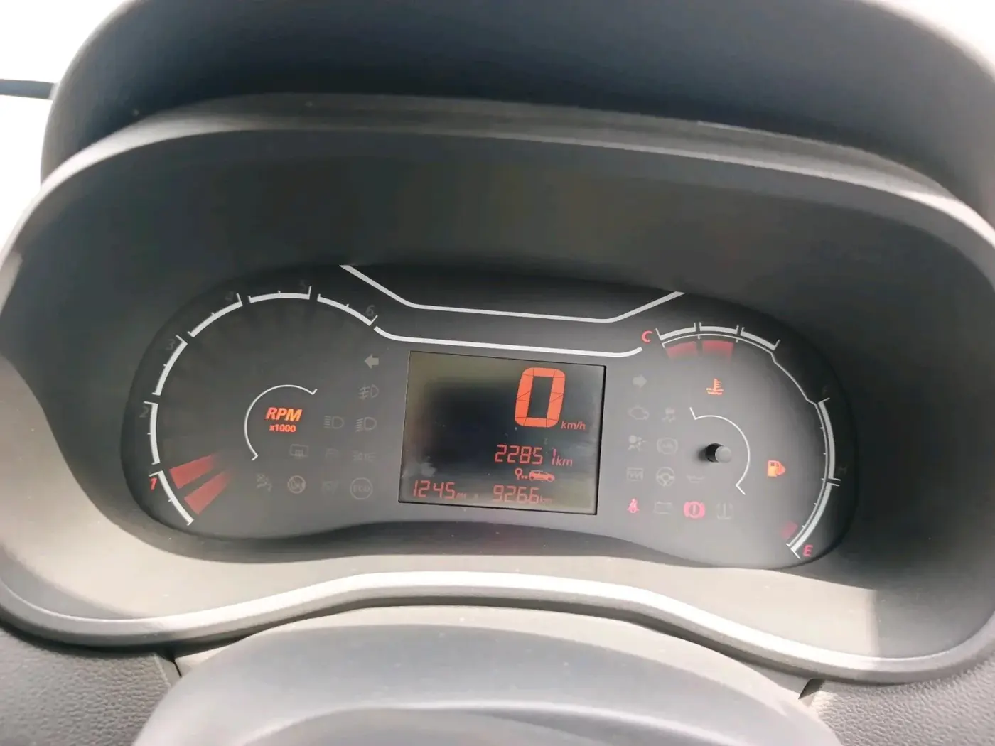 2022 Renault Kwid RXL 1.0 (O), Petrol, Manual, 22,851 km, interior