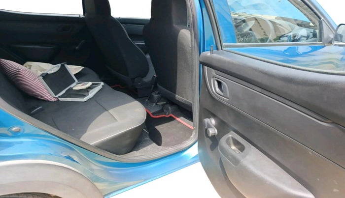 2022 Renault Kwid RXL 1.0 (O), Petrol, Manual, 22,851 km, interior