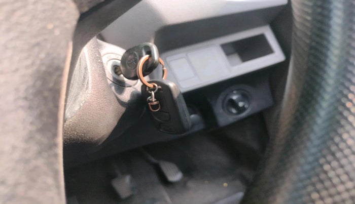 2011 Toyota Etios G, Petrol, Manual, 2,20,386 km, interior