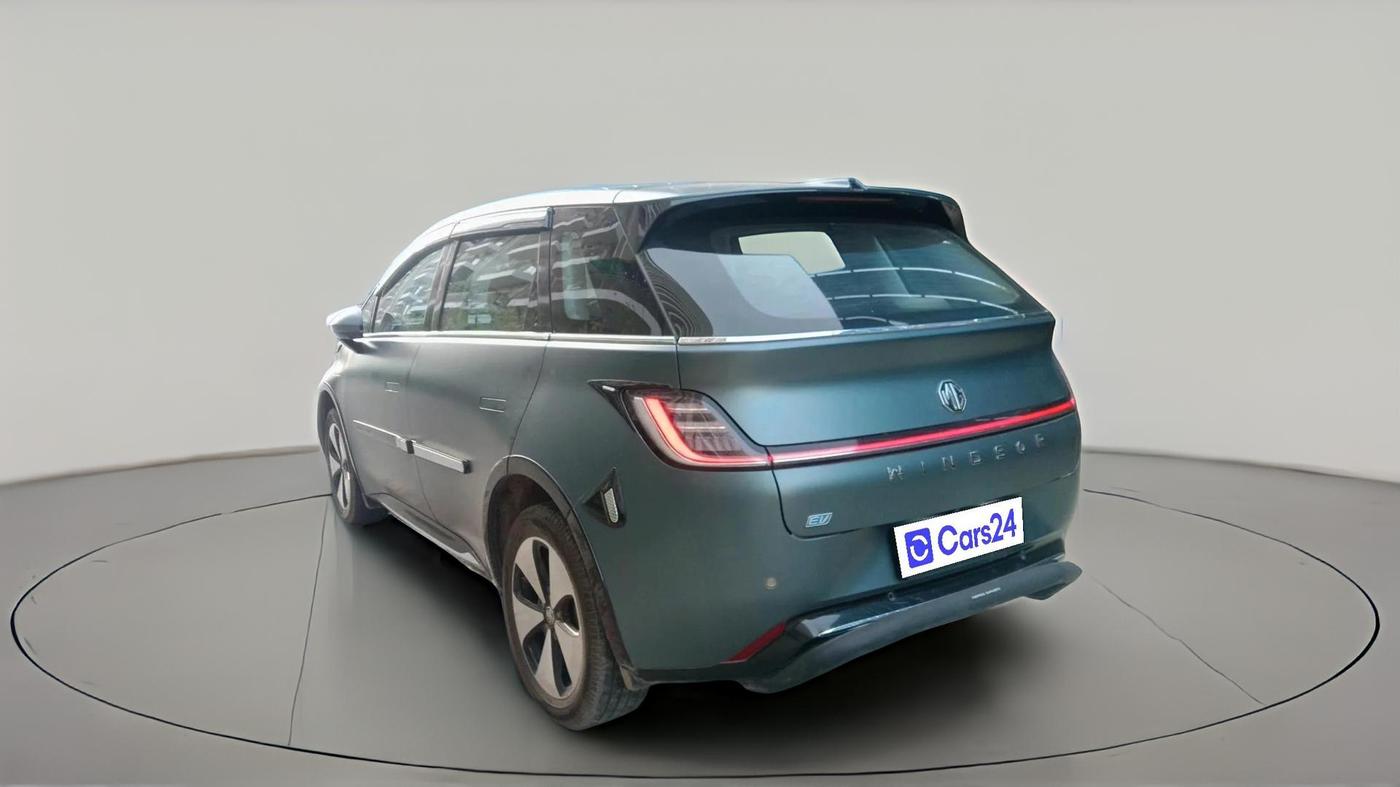 2024 MG Windsor EV Essence, Electric, Automatic, 42,933 km, exterior