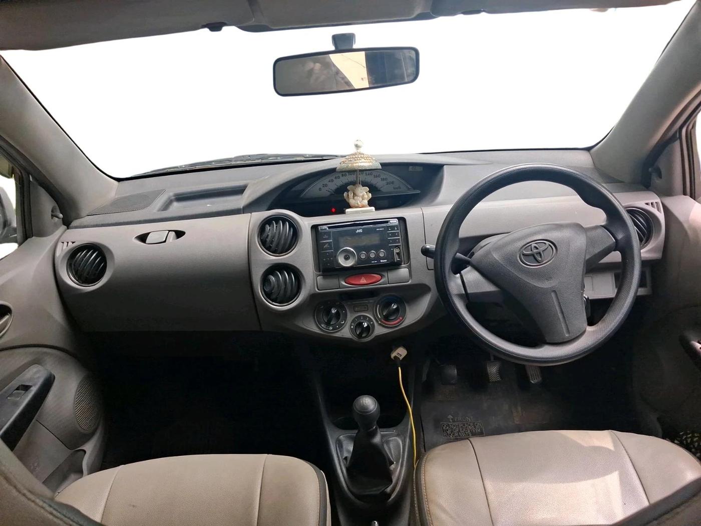2011 Toyota Etios G, Petrol, Manual, 1,73,788 km, interior
