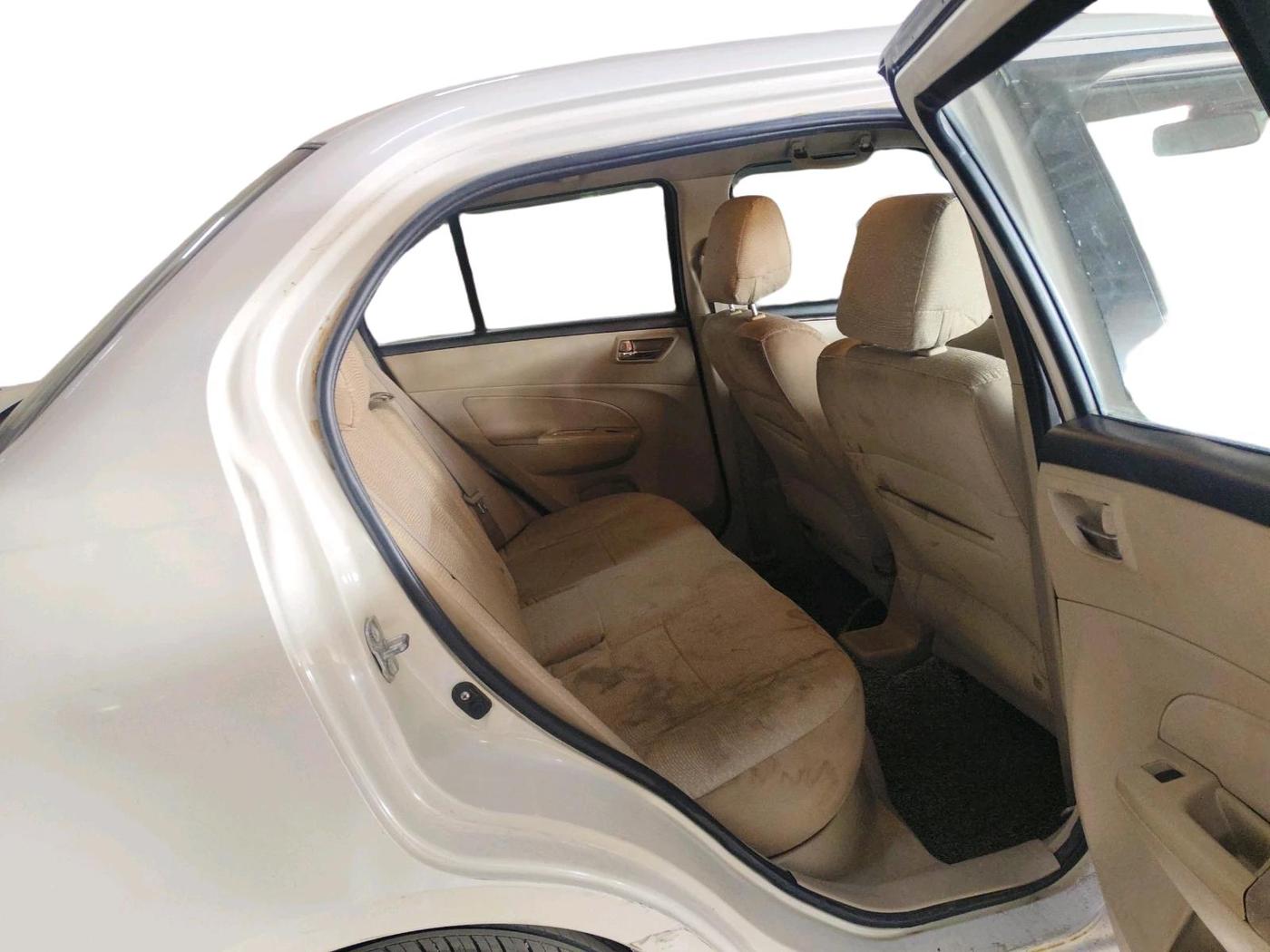 2013 Maruti Swift Dzire VXI, CNG, Manual, 1,18,245 km, interior