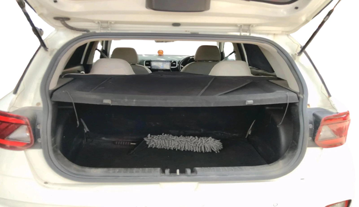 2019 Hyundai VENUE S 1.2, Petrol, Manual, 61,877 km, exterior