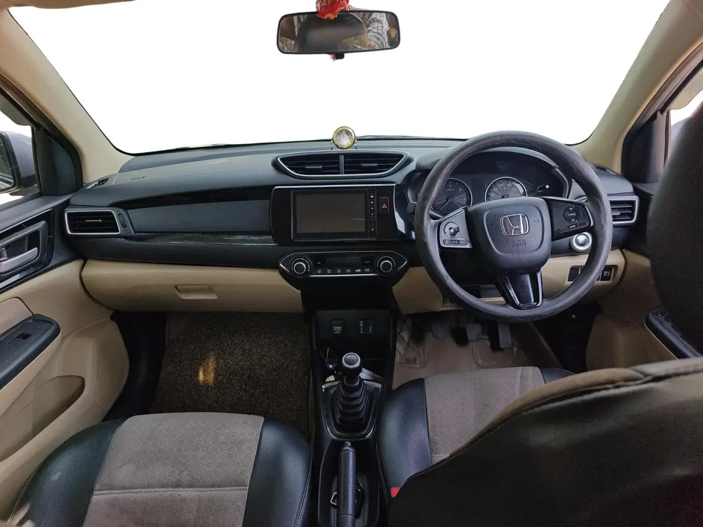 2018 Honda Amaze 1.5L I-DTEC VX, Diesel, Manual, 1,86,354 km, interior