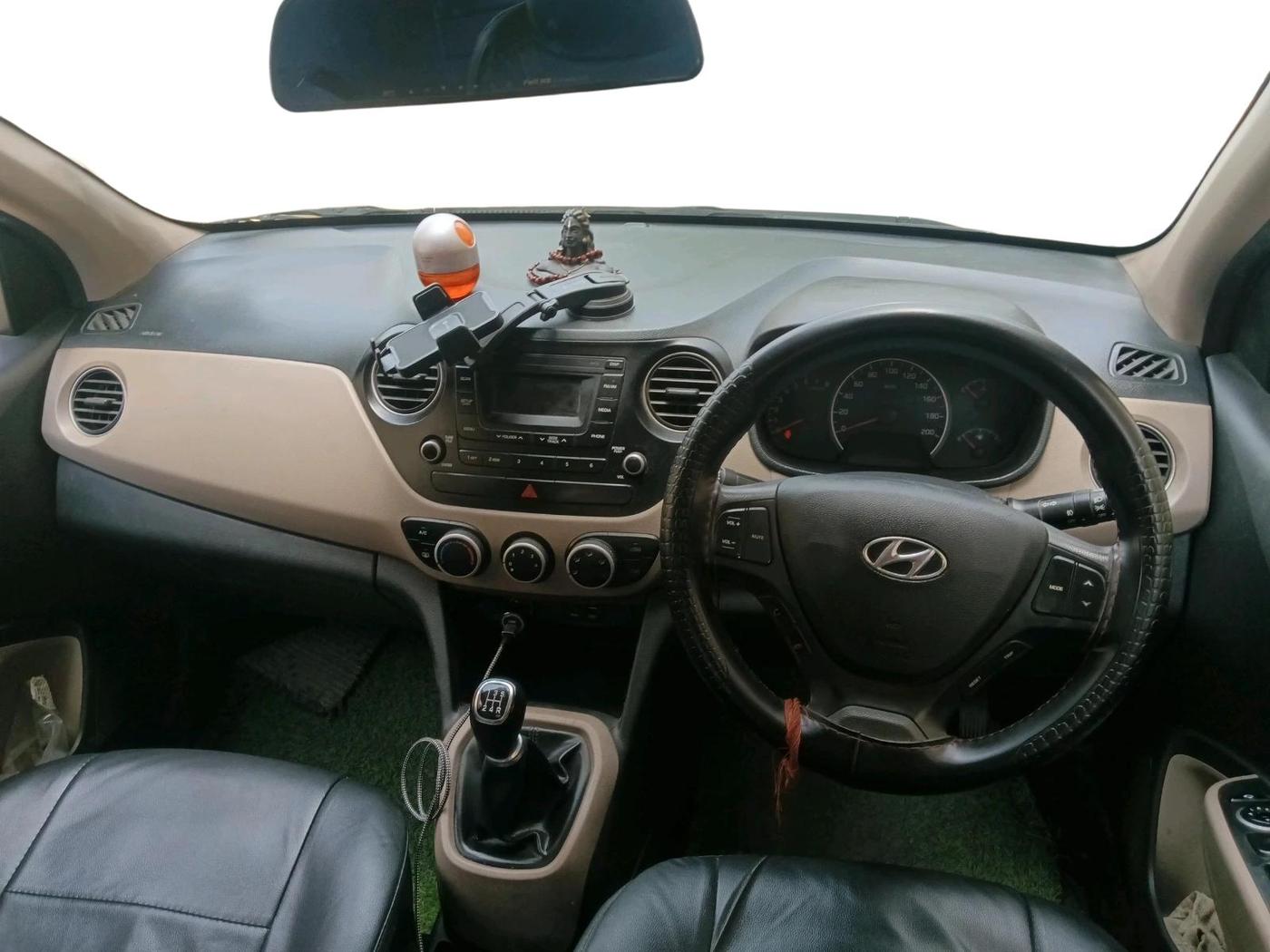 2016 Hyundai Grand i10 SPORTZ 1.2 KAPPA VTVT, Petrol, Manual, 99,727 km, interior